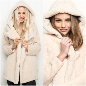 Brandy Melville Faux fur coat